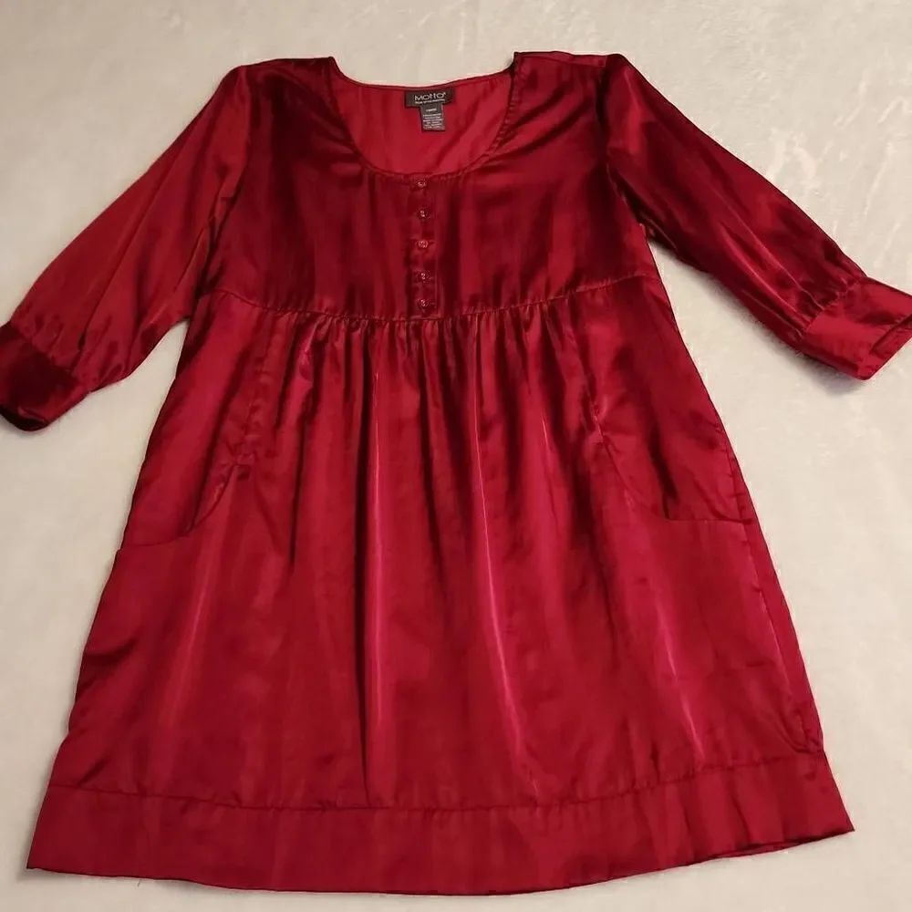 Motto Your Style Mantra Womens 3/4 Sleeve Scoop Neck Button Bodice Empire Waist